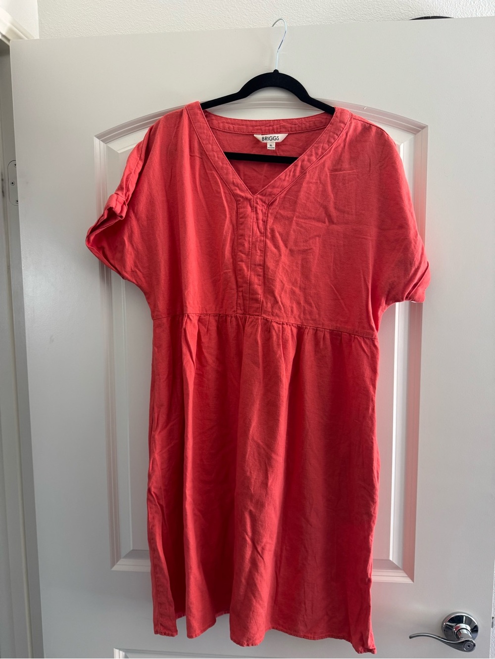 Briggs New York Coral V-Neck Linen-Blend Top